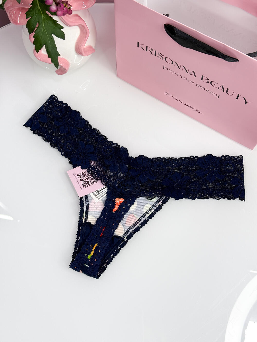 Wink Lace-Trim Thong Panty розмір S Noir Navy Fruit Print (7CWQ)