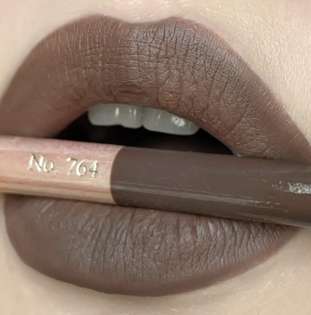 Контурний олівець для губ 764