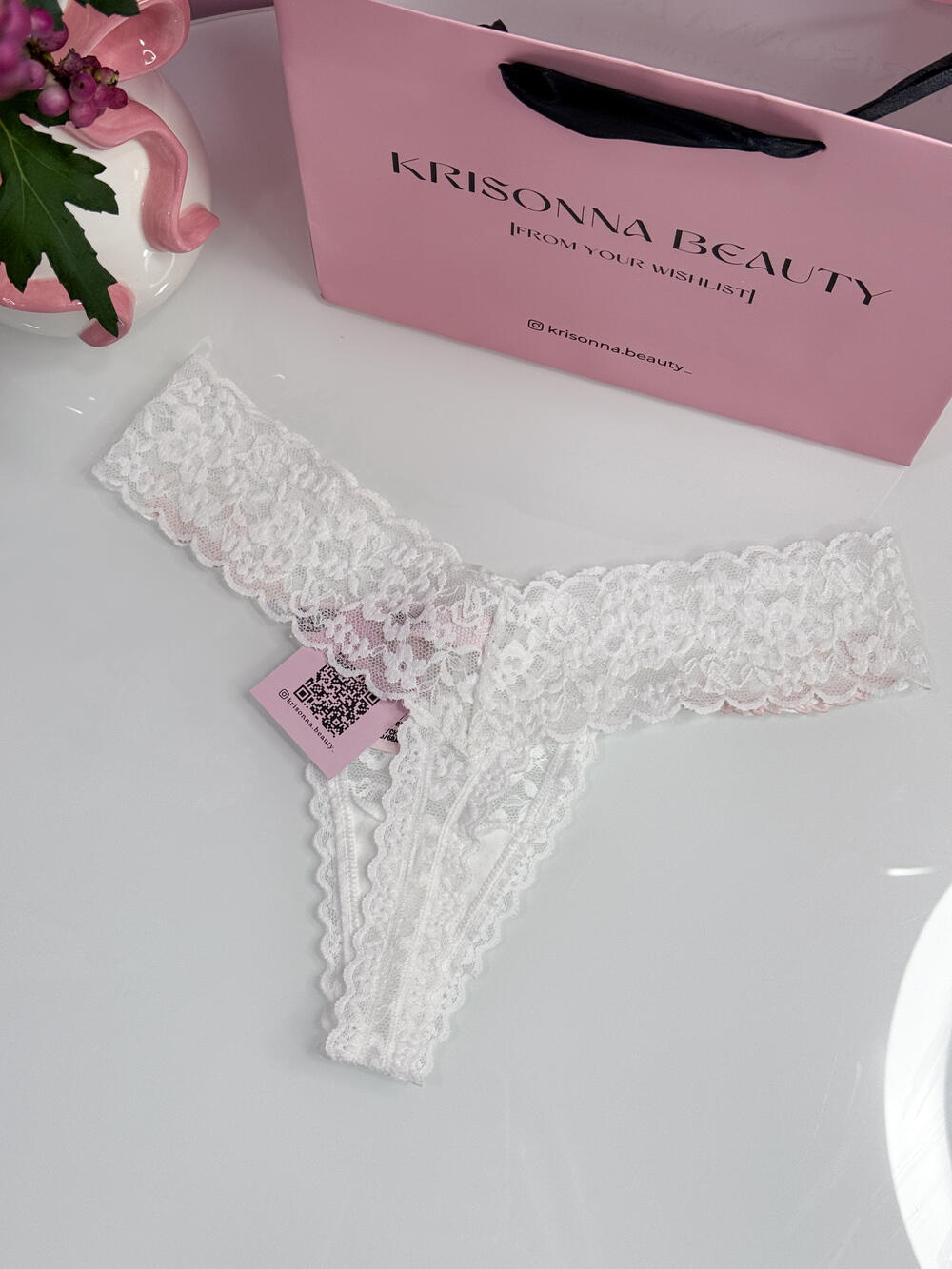 Lace Thong Panty розмір М білі з рожевим лого 