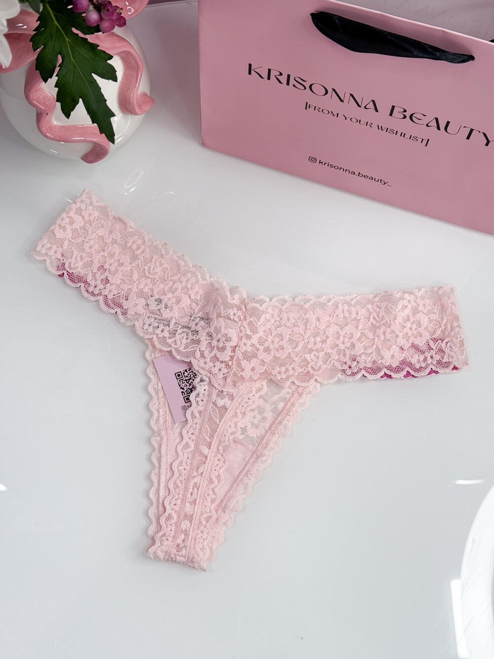 Lace Thong Panty розмір М ніжно-рожеві з лого 