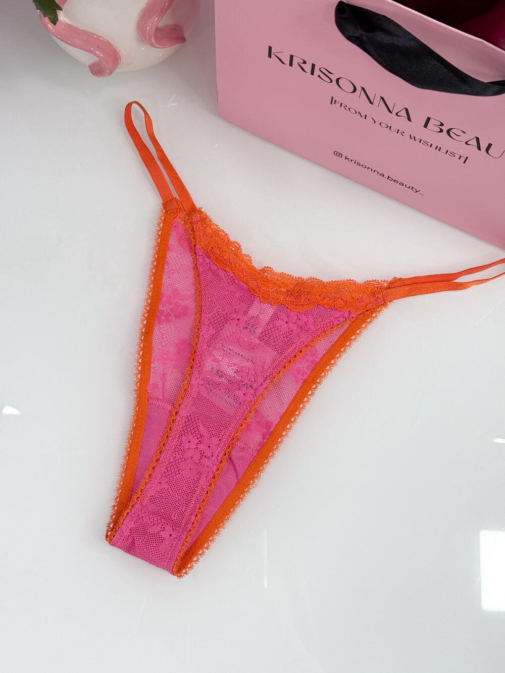 Lace String Thong Panty розмір М рожеві з помаранчевим мереживом