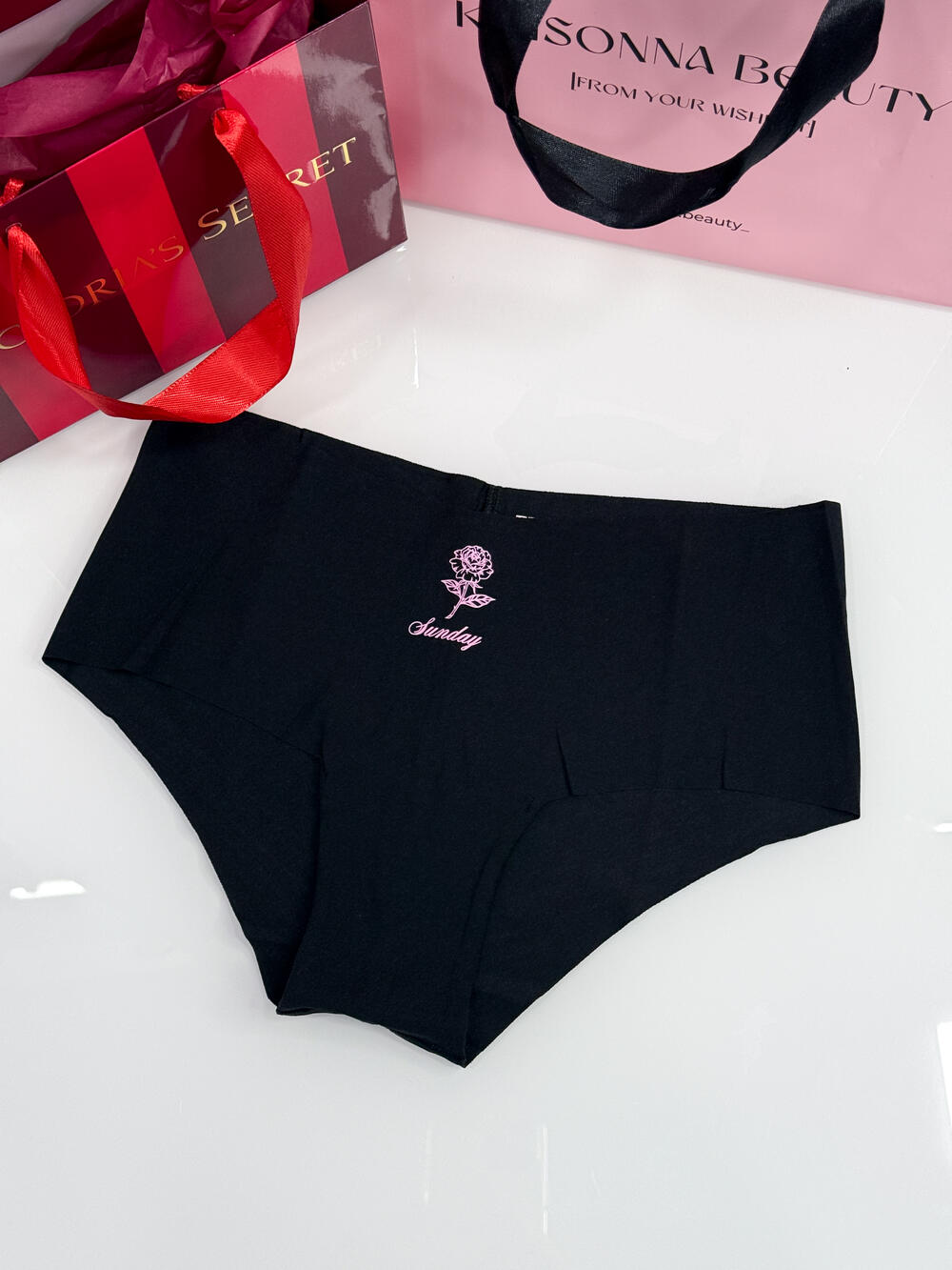 No-Show Cheeky Panty розмір S  Sunday 