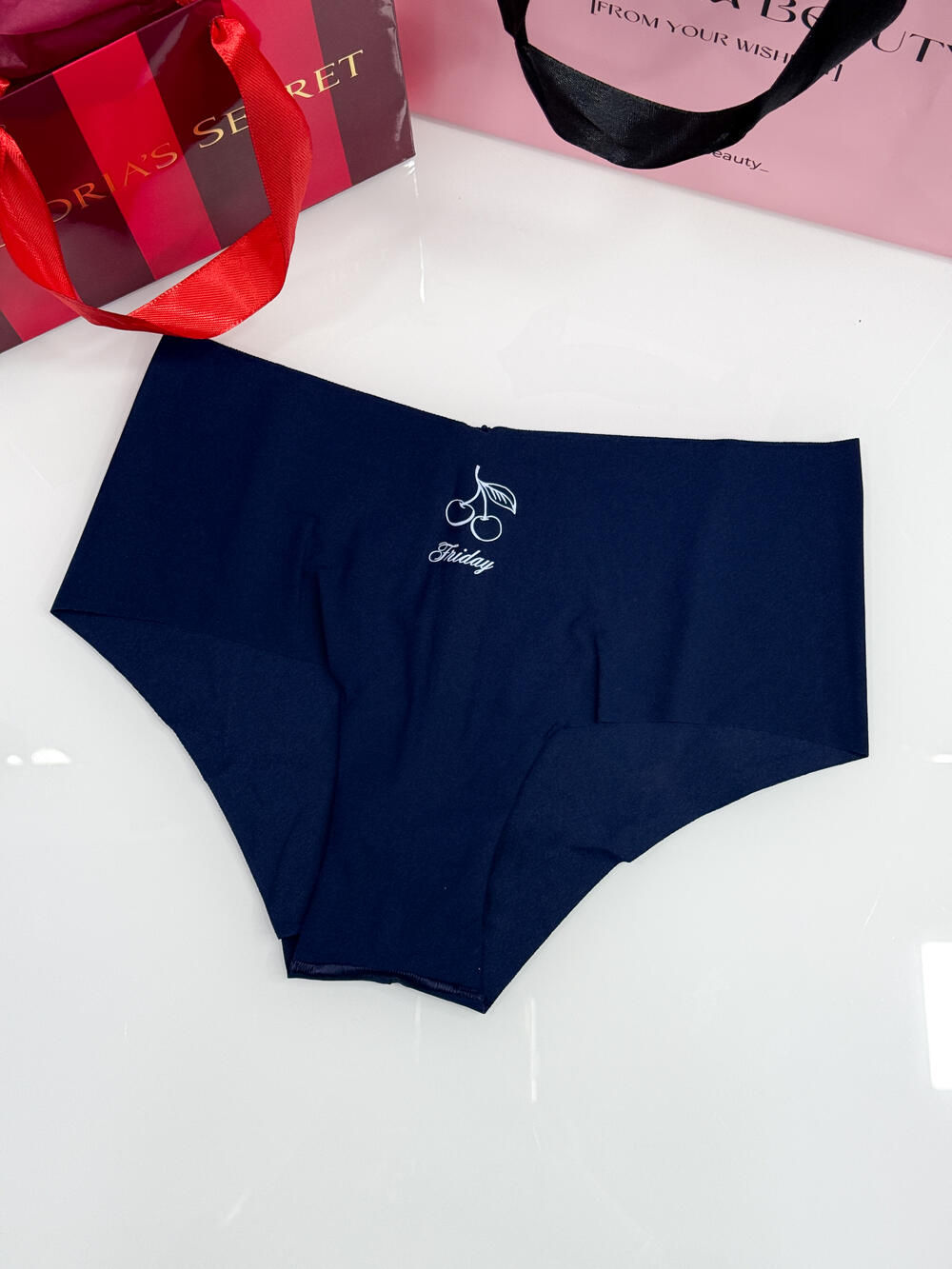 No-Show Cheeky Panty розмір S  Friday 