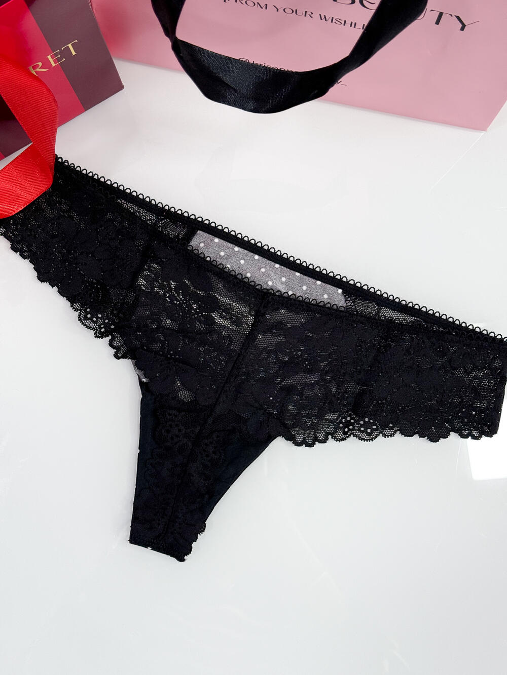 No-Show Thong Panty розмір S чорні горошок 