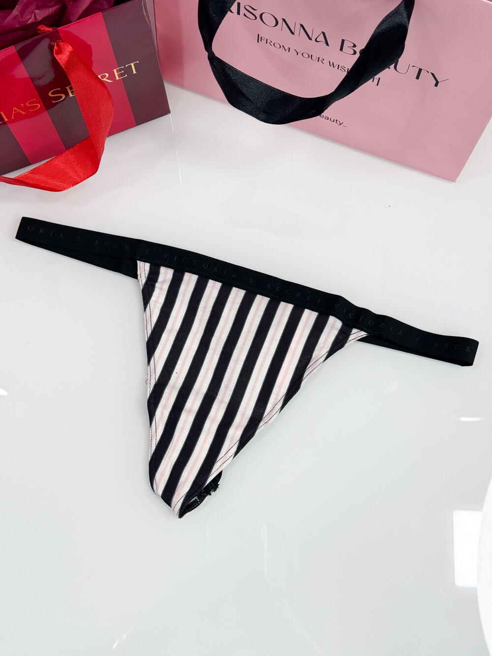 Stretch Cotton V-String Panty розмір L чорні в смужку 