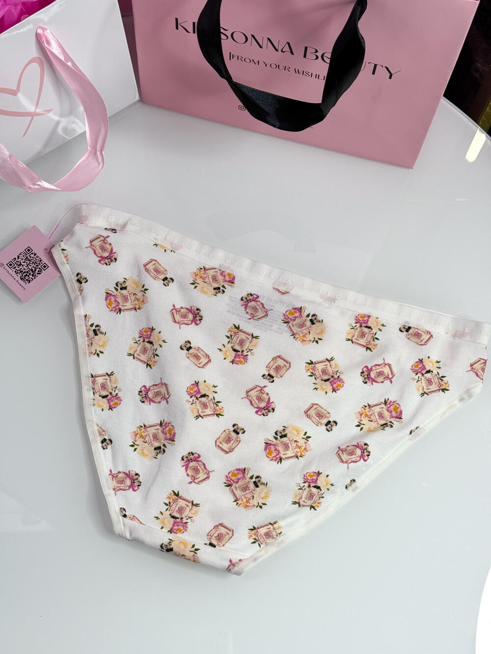 Stretch Cotton Bikini Panty розмір М білі принт парфумів