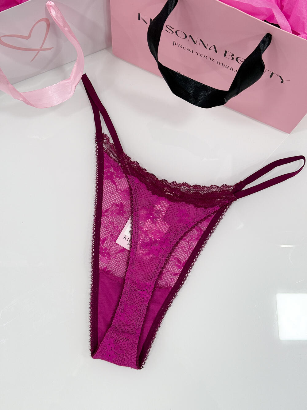 Lace String Thong Panty розмір L фуксія 