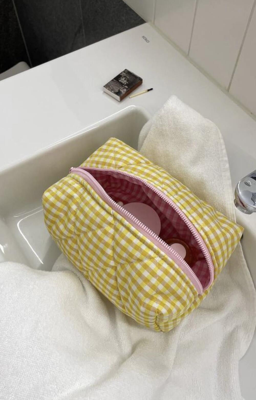 Косметичка у клітинку жовта, medium 
